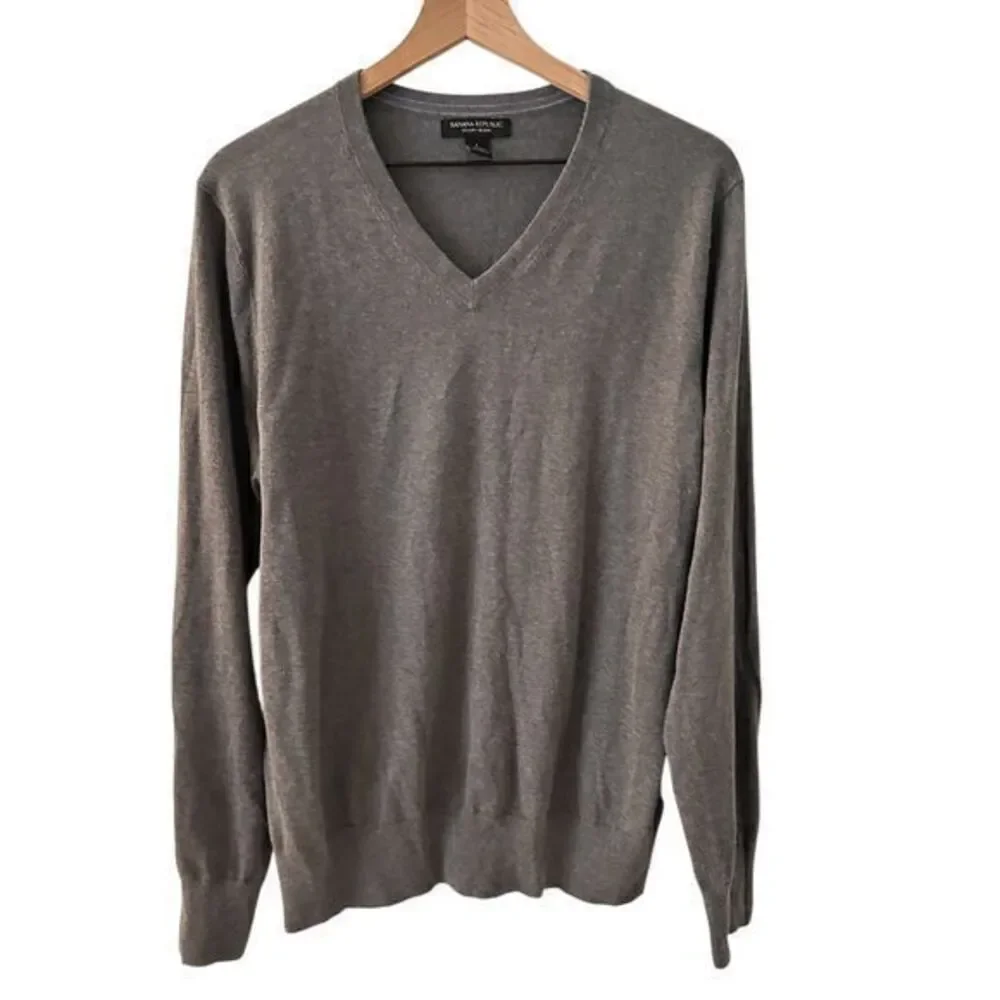 Banana Republic Luxury Blend Silk Cashmere Grey V-Neck Sweater Size L